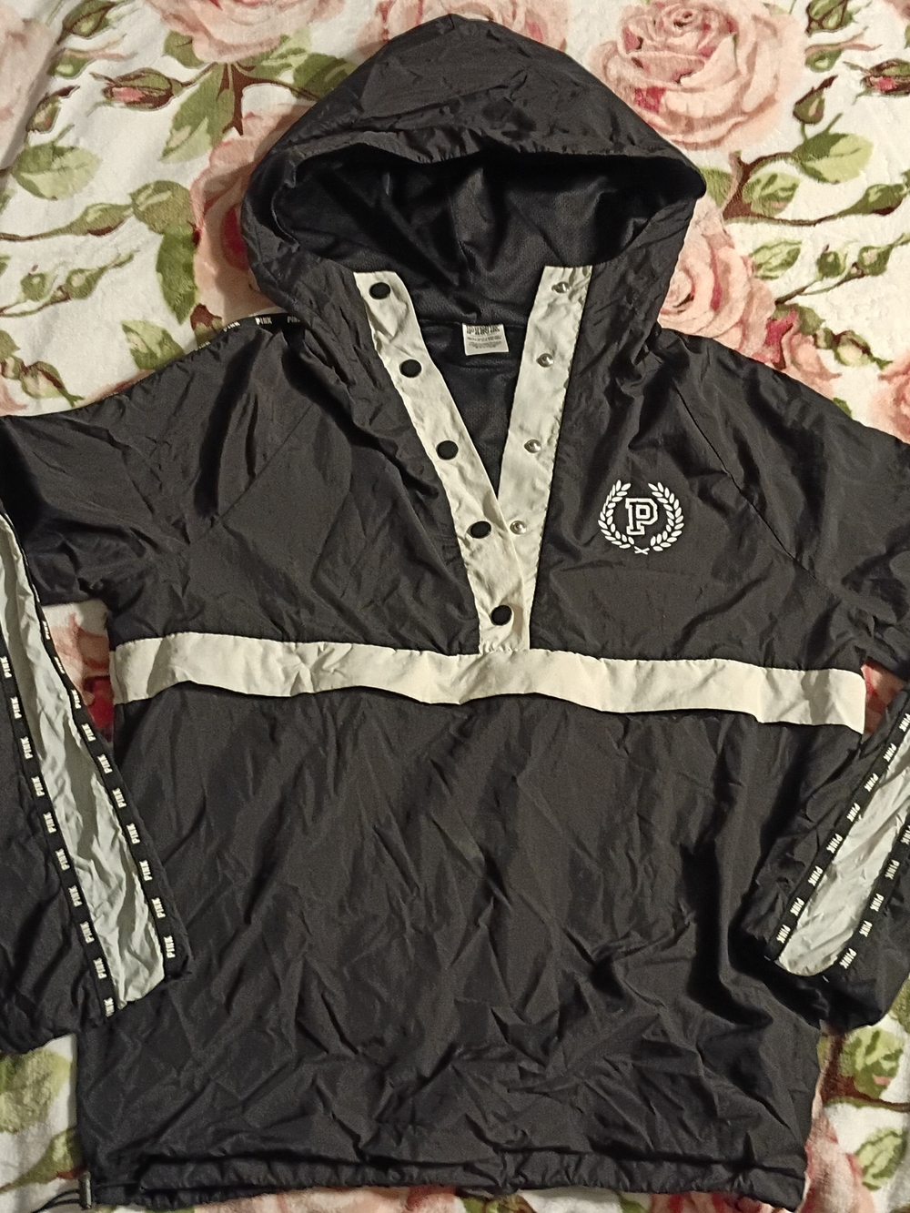 PINK Victoria's Secret Black & White Hooded Snap Jacket